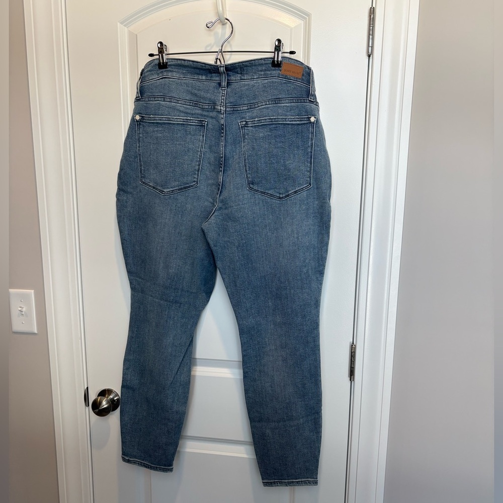 Judy Blue Women's Ankle & Cropped Jeans - Relaxed Fit - Picture 2 of 6
